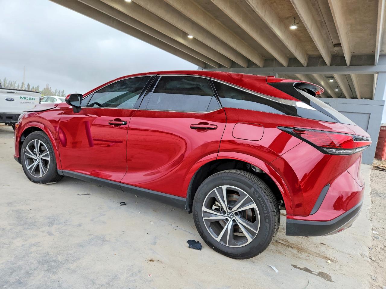 Lexus RX Base