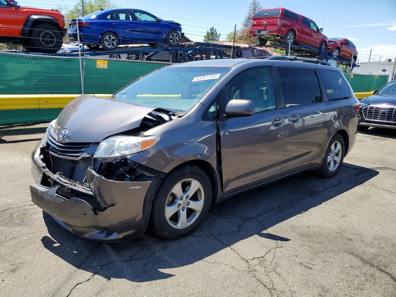 Salvage Toyota Sienna Image