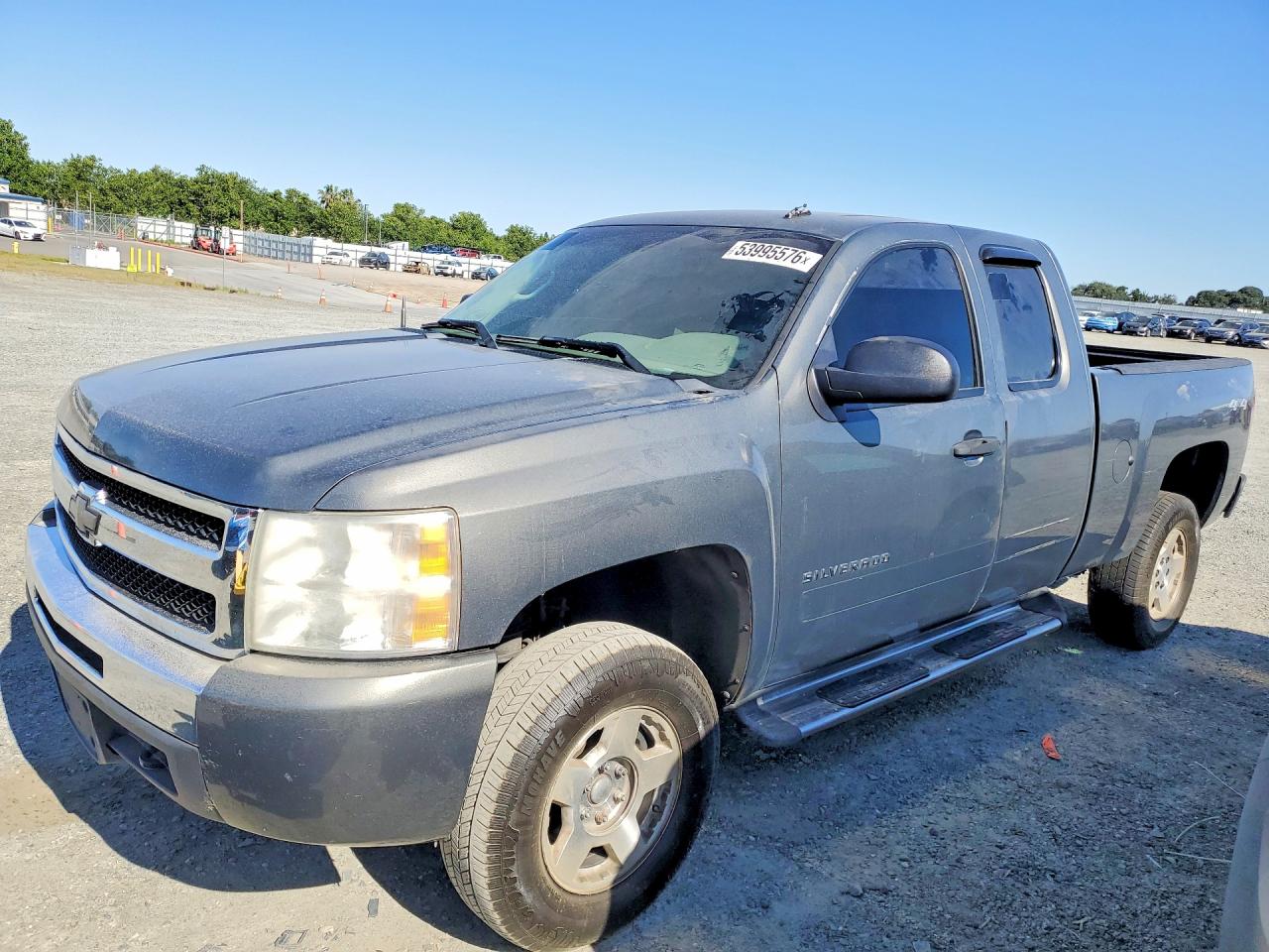 Salvage Chevrolet Silverado Image