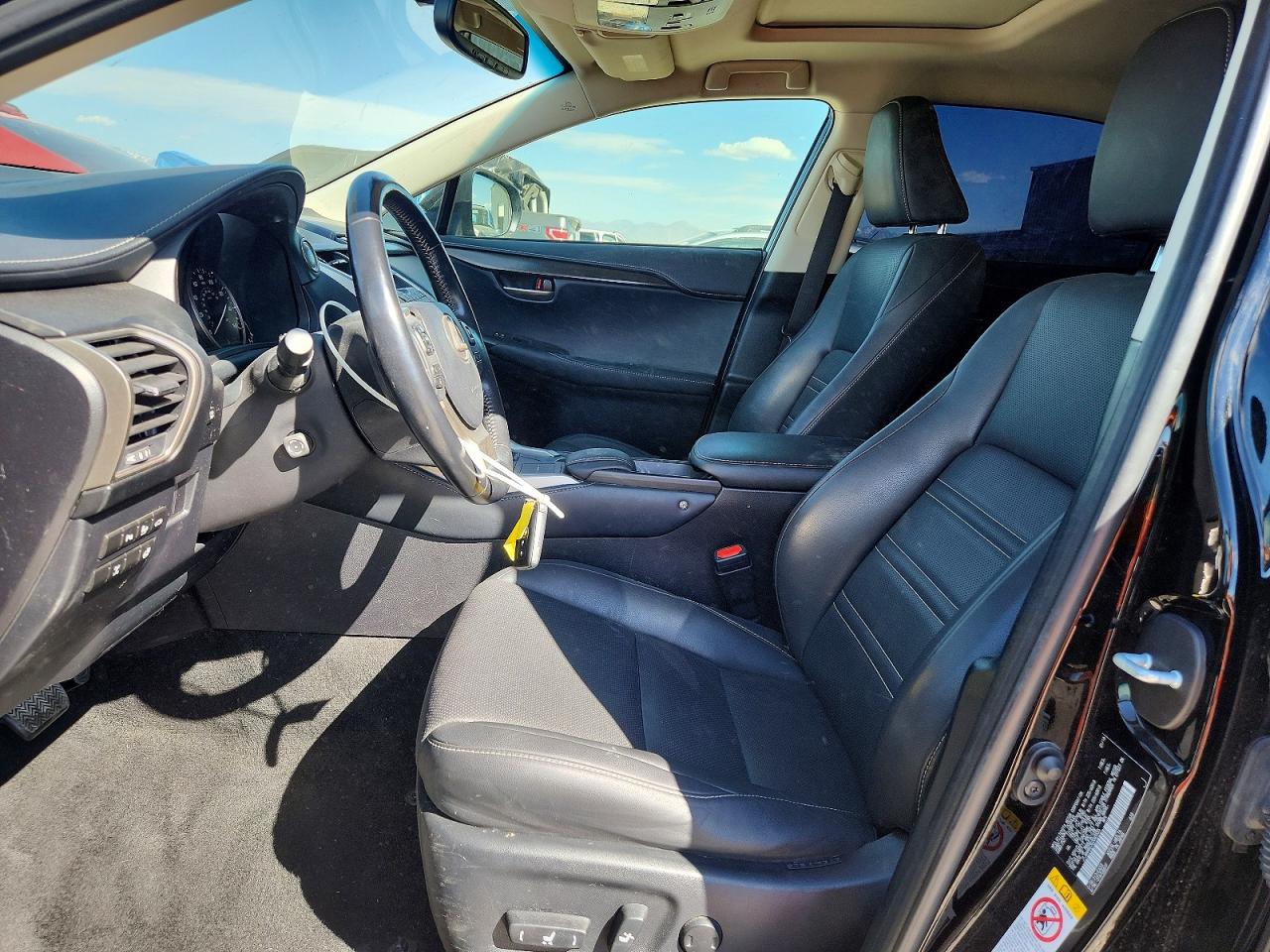 Lexus NX Base