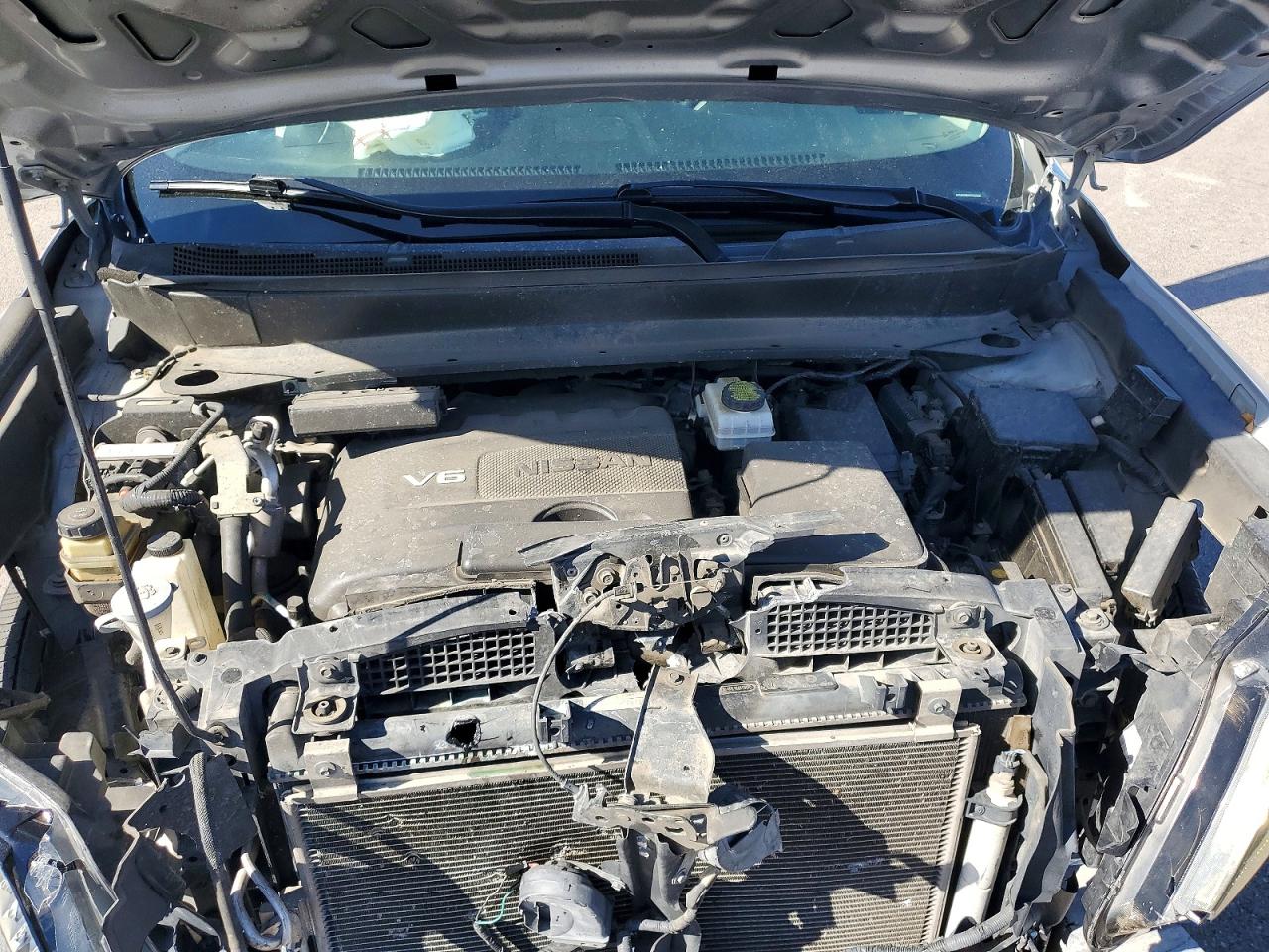 Nissan Pathfinder S