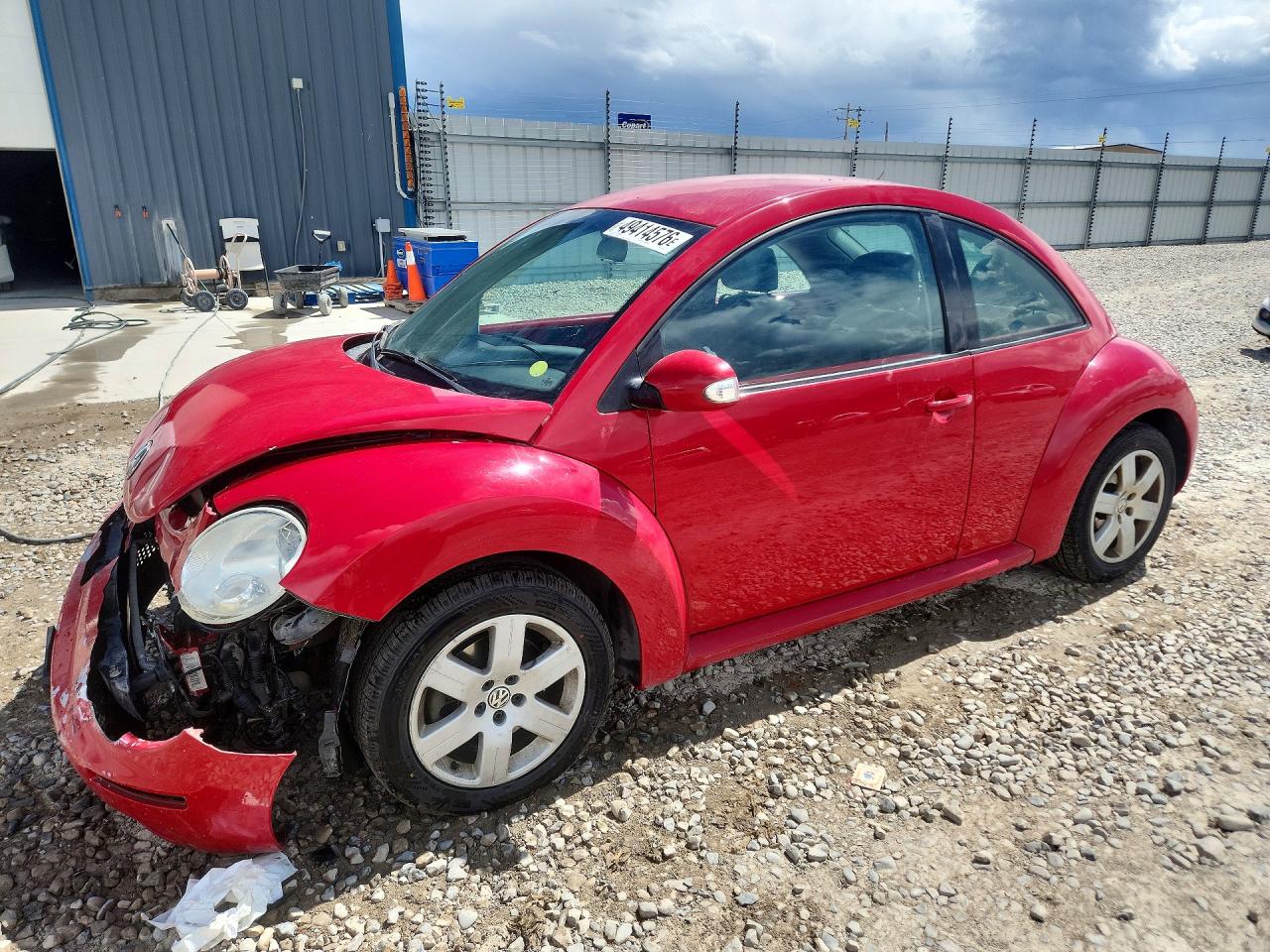 Salvage Volkswagen Beetle Image