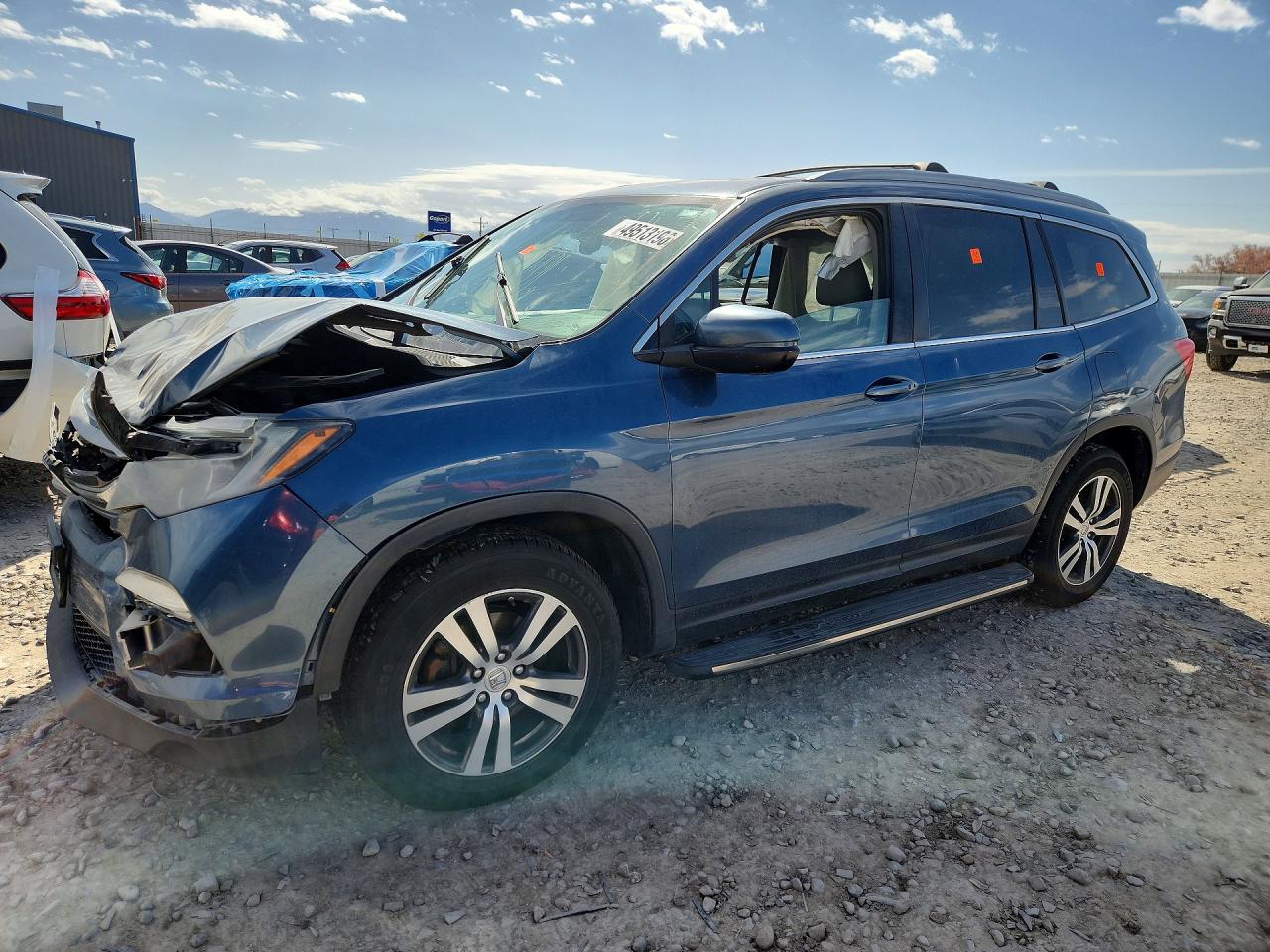Salvage Honda Pilot Image