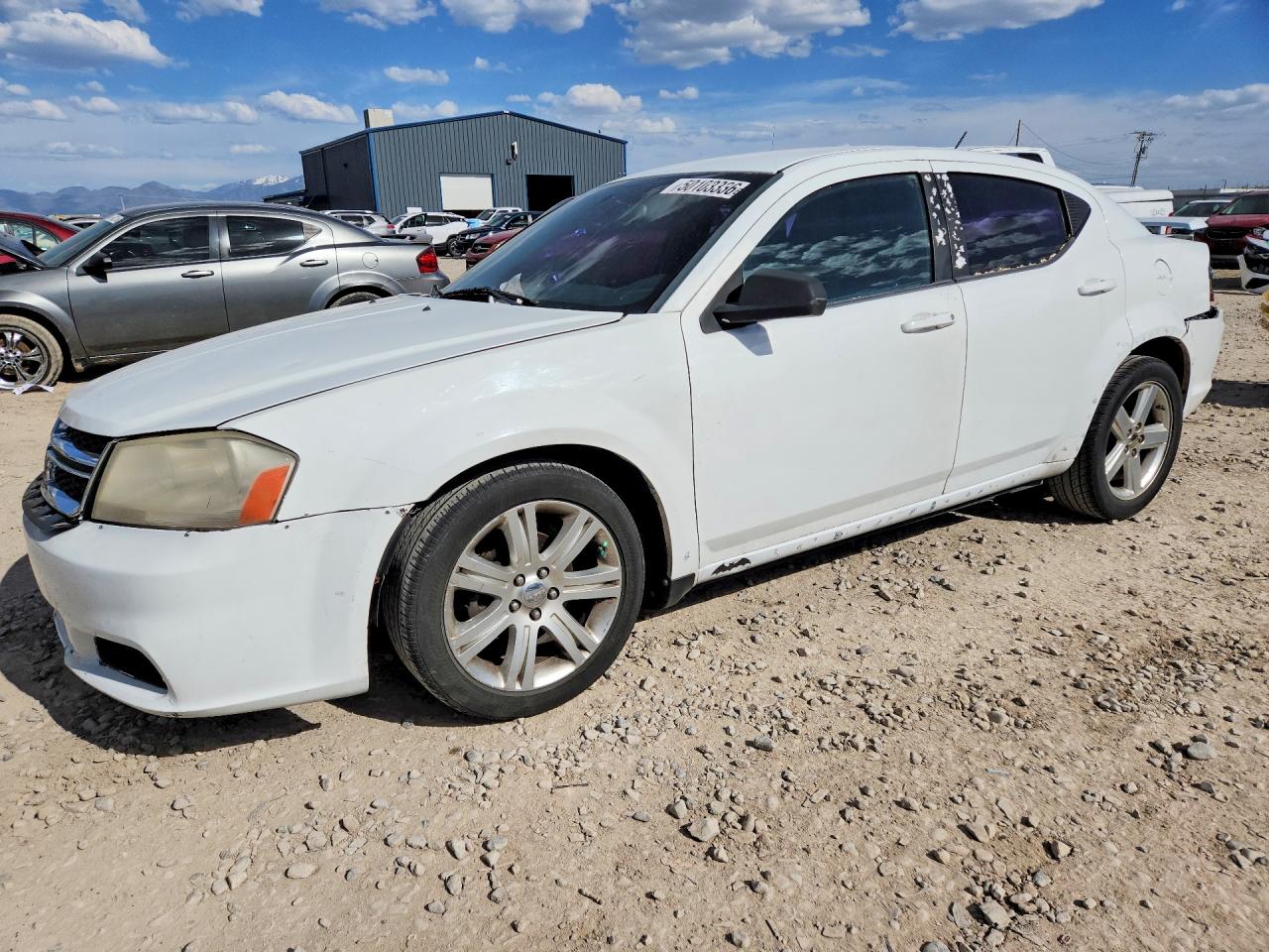 Salvage Dodge Avenger Se Image
