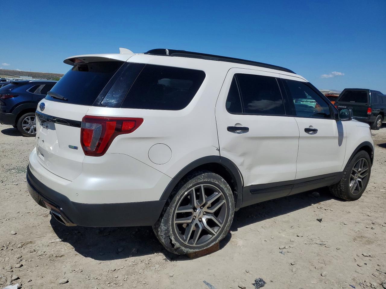 Ford Explorer Sport