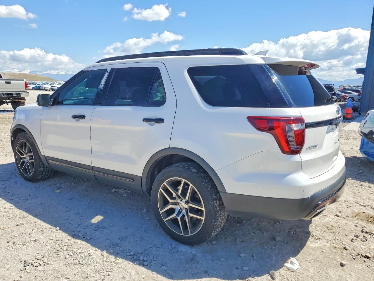 Ford Explorer Sport