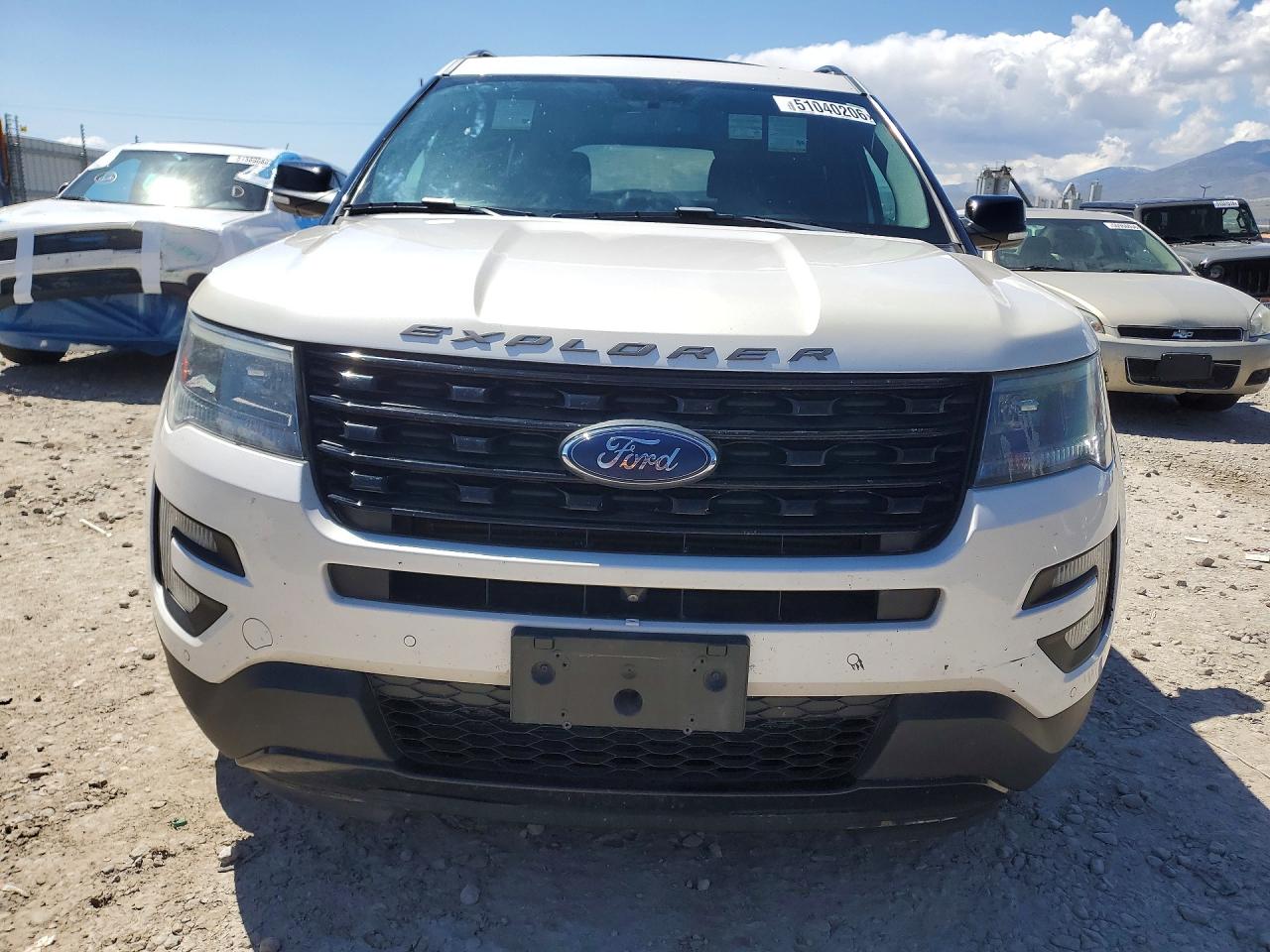 Ford Explorer Sport