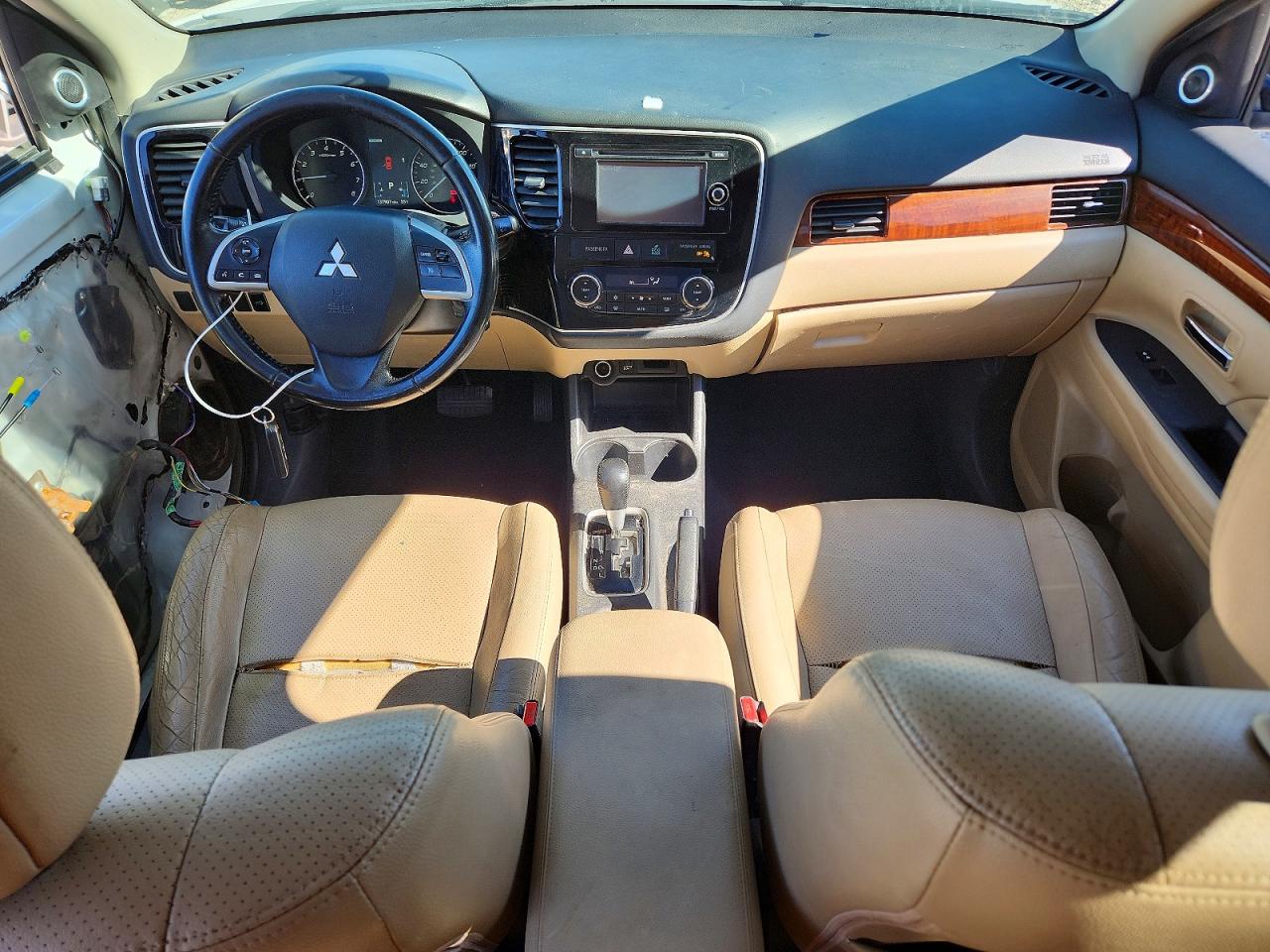 Mitsubishi Outlander Se