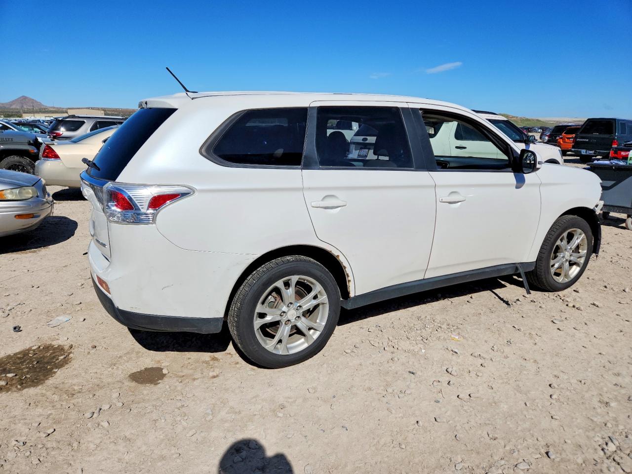 Mitsubishi Outlander Se