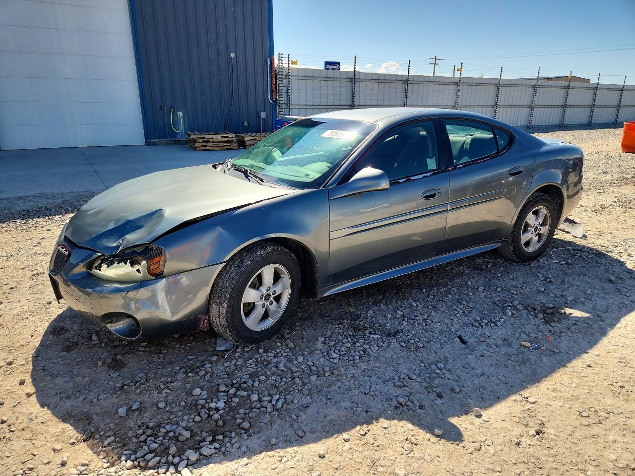 Salvage Pontiac Grandprix Image
