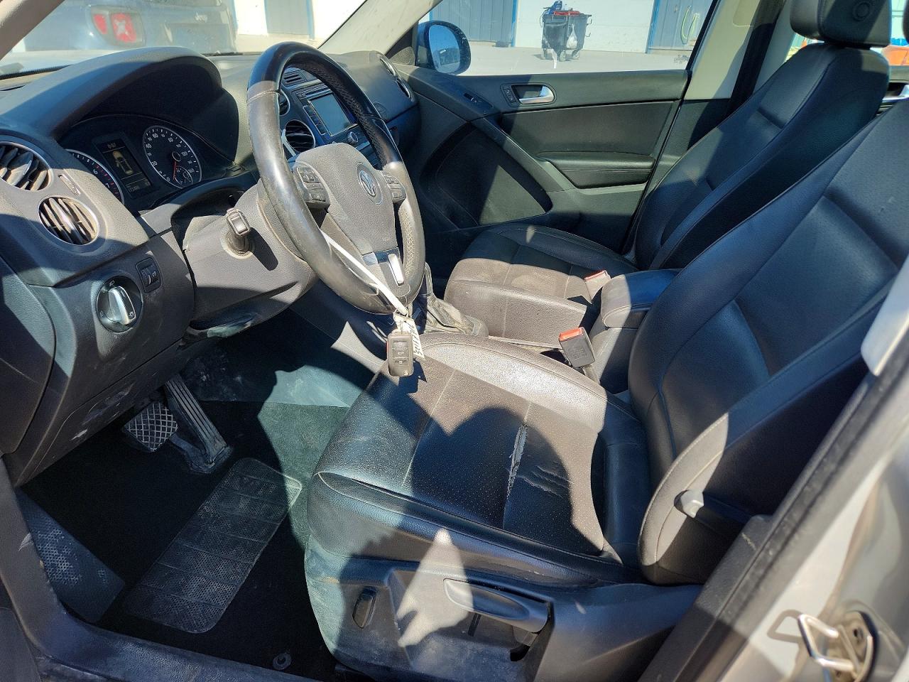 Volkswagen Tiguan S