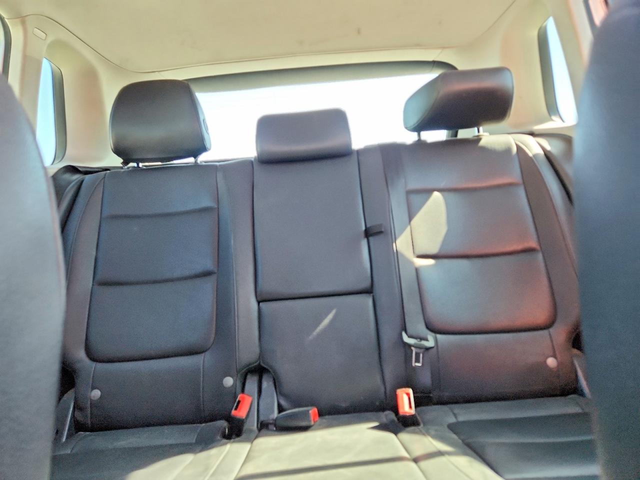 Volkswagen Tiguan S