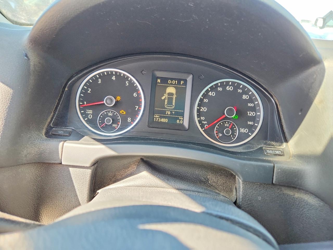 Volkswagen Tiguan S