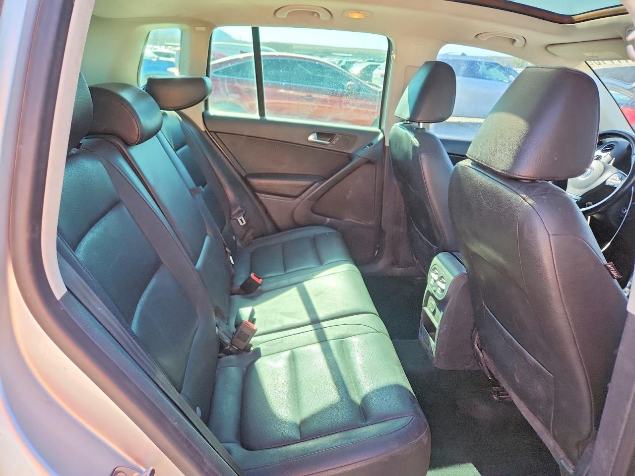 Volkswagen Tiguan S