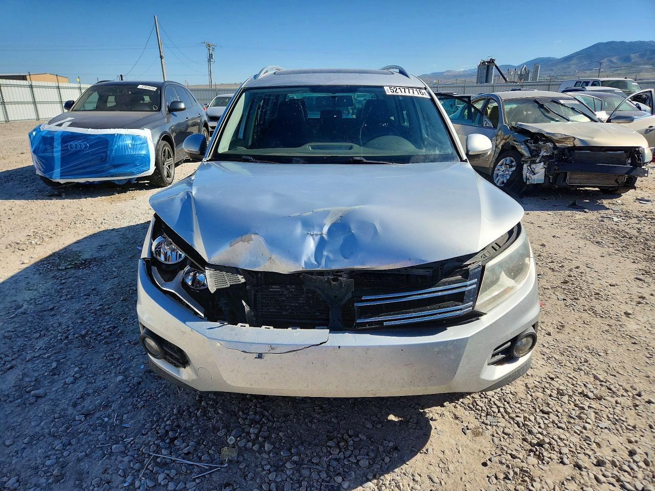 Volkswagen Tiguan S