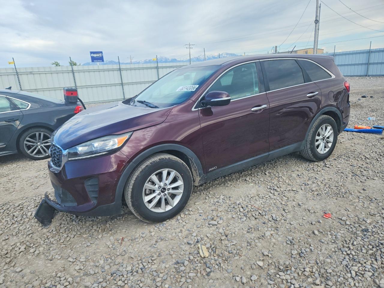 Salvage Kia Sorento Image