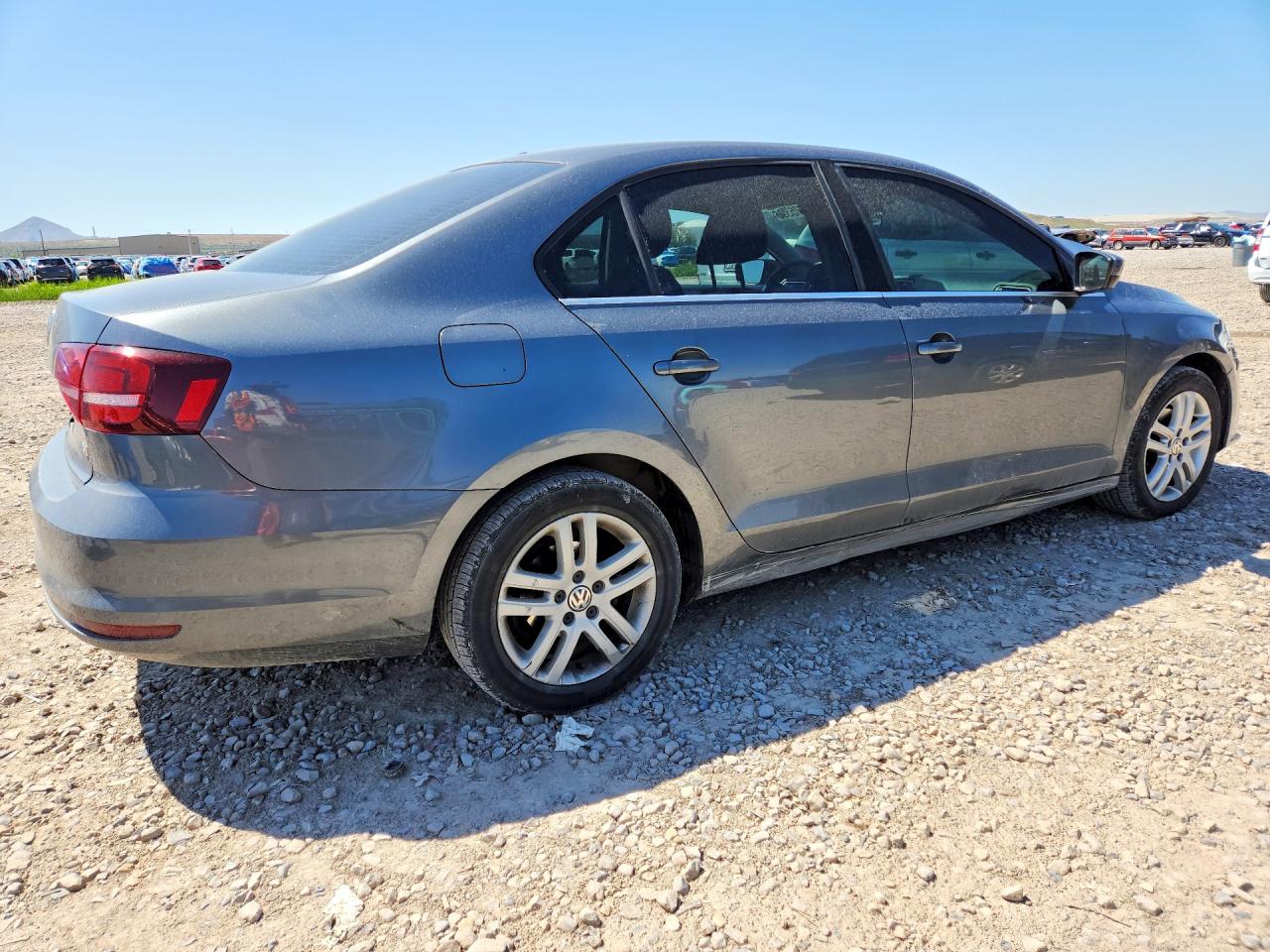 Volkswagen Jetta S