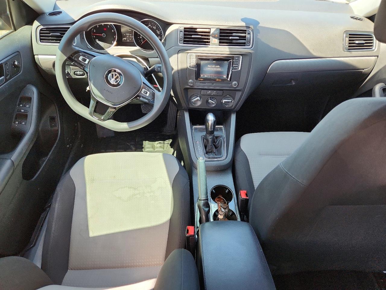Volkswagen Jetta S