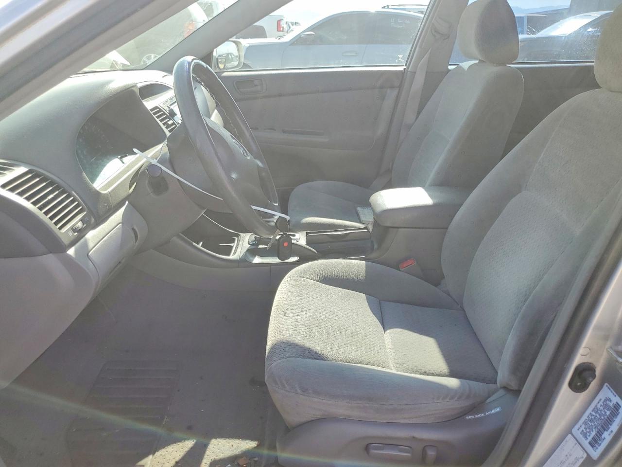 Toyota Camry Le V6
