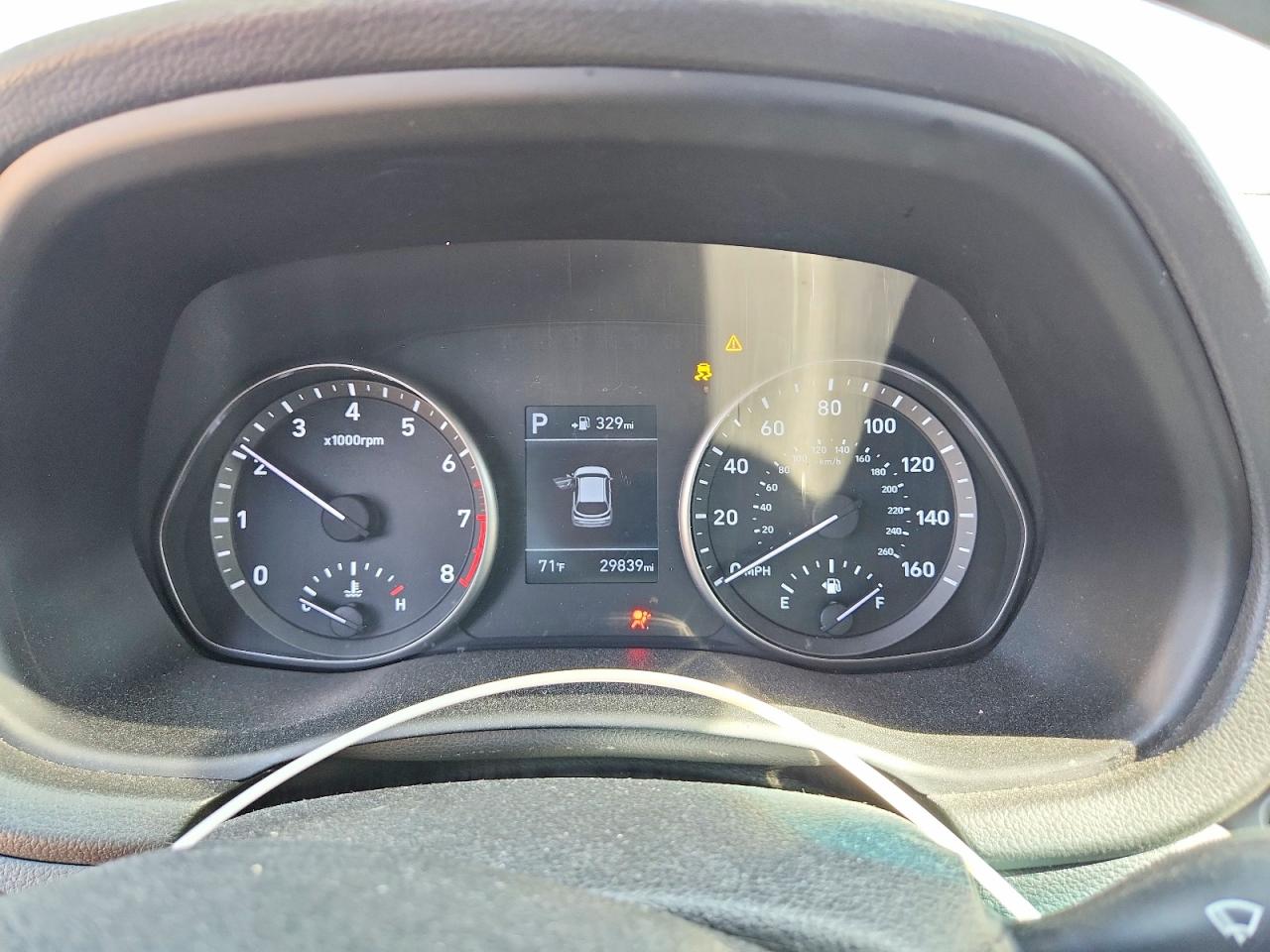 Hyundai ELANTRA Base