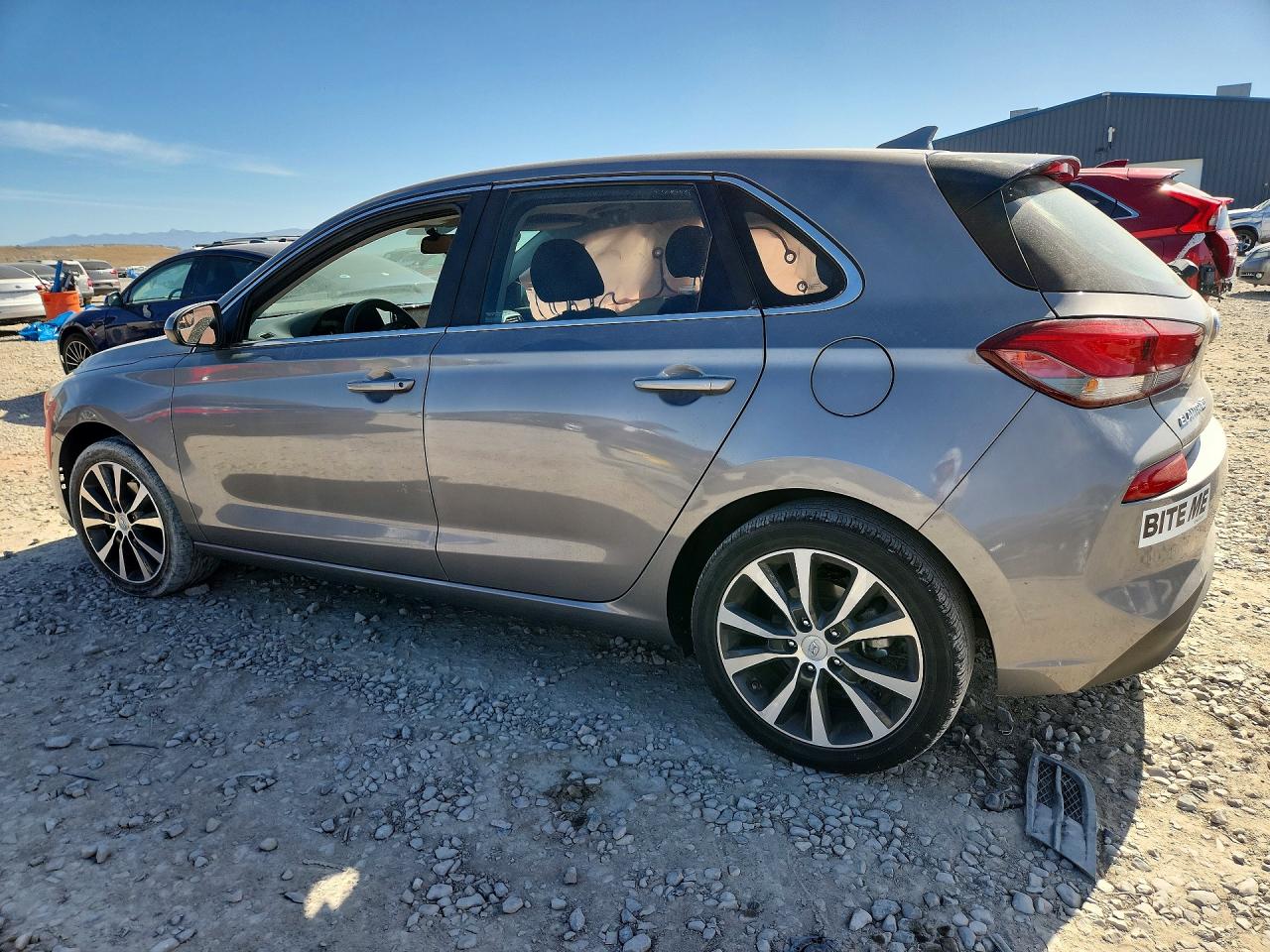 Hyundai ELANTRA Base