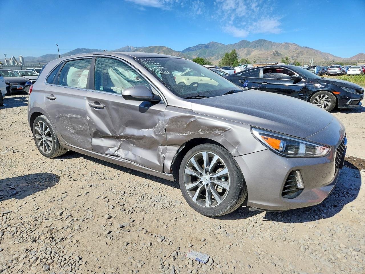 Hyundai ELANTRA Base