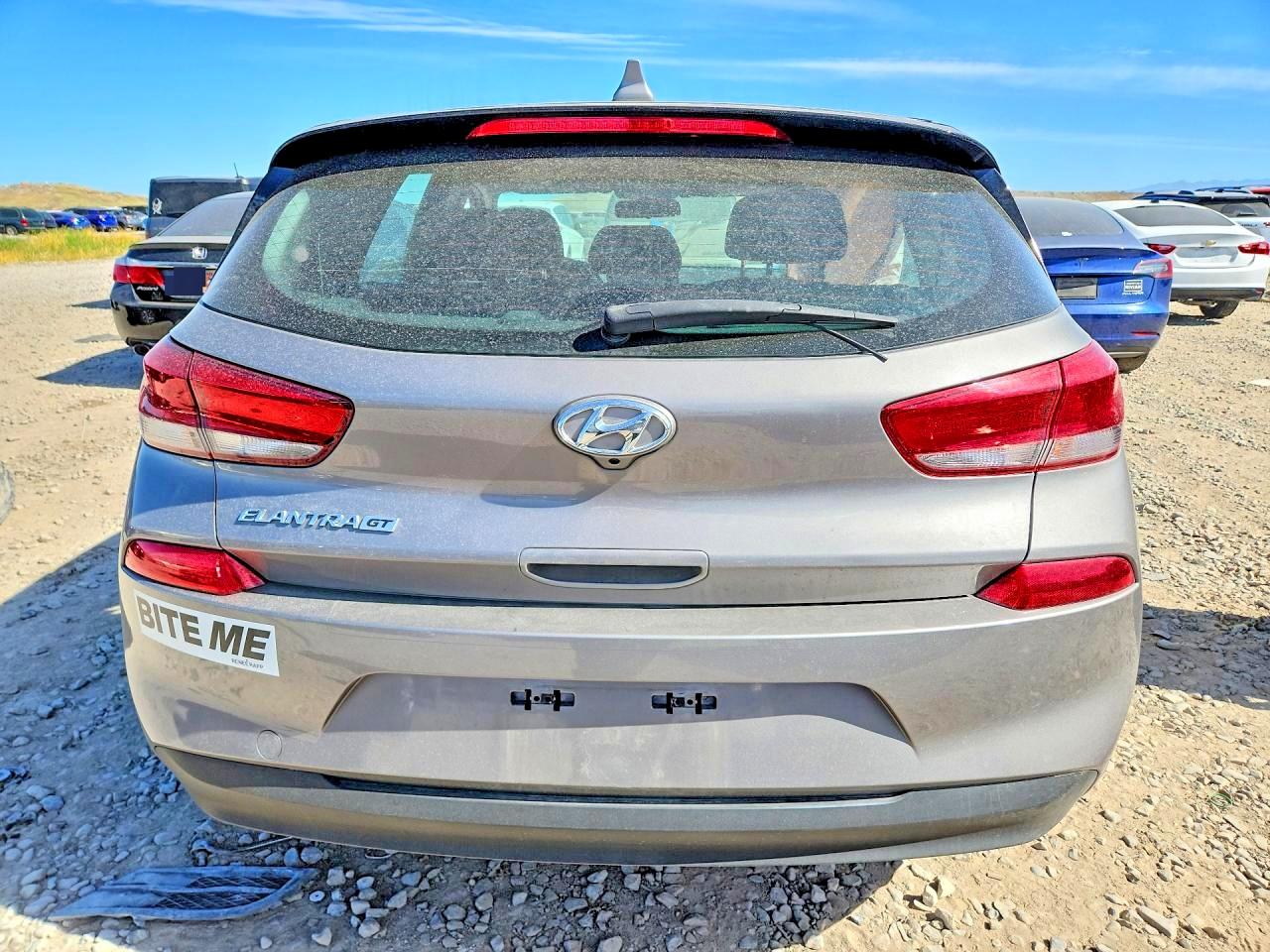 Hyundai ELANTRA Base