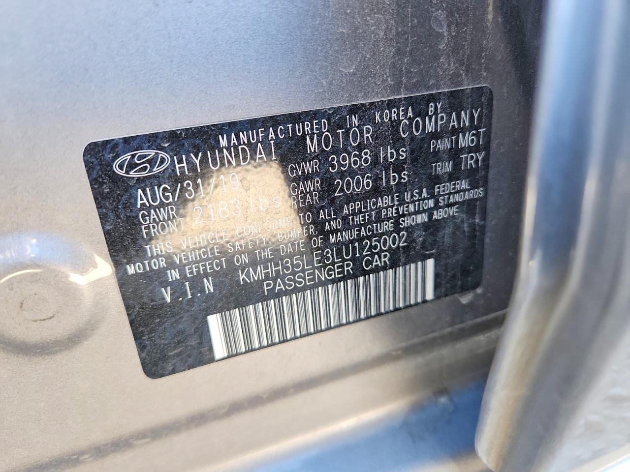 Hyundai ELANTRA Base