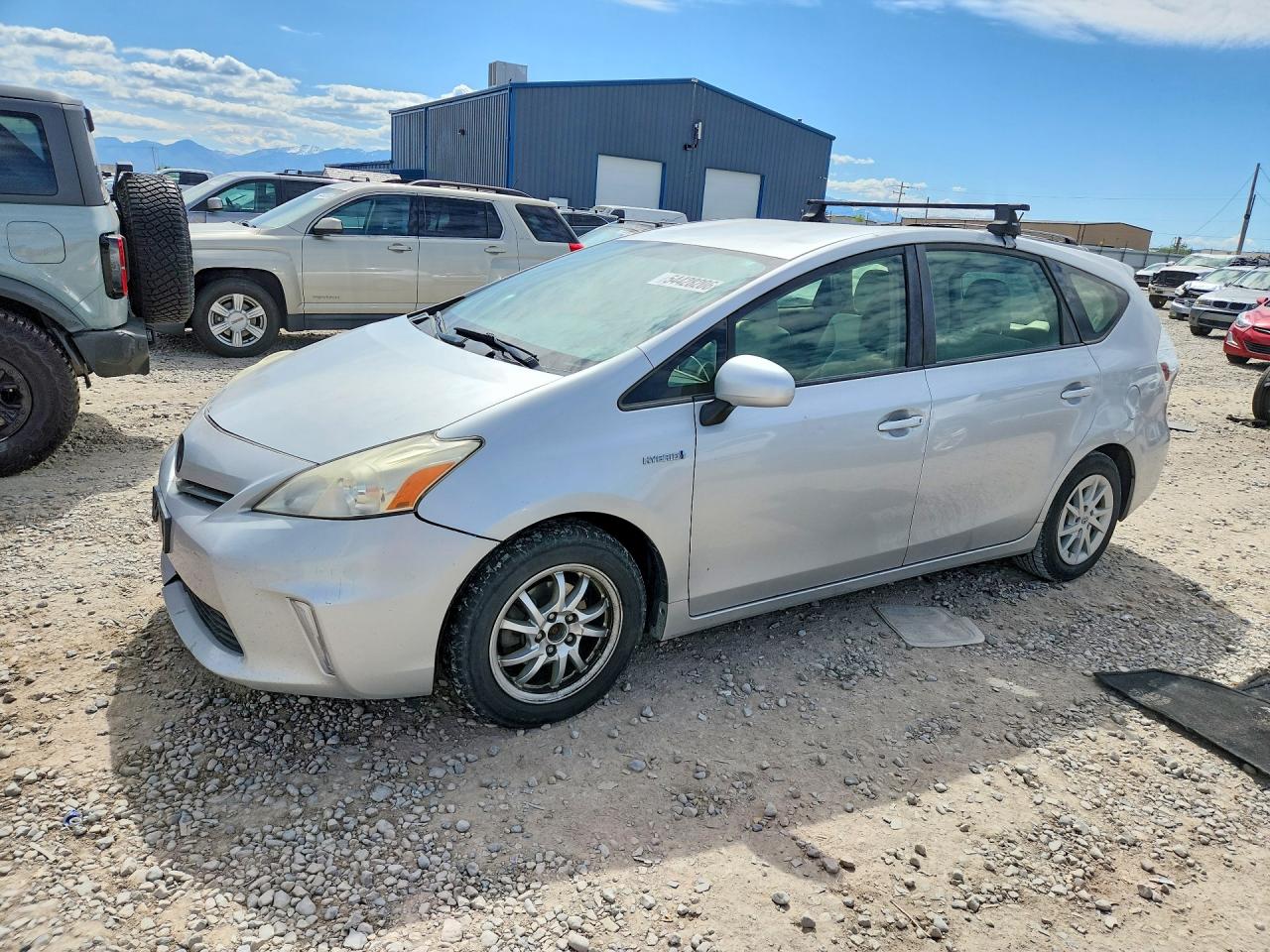 Salvage Toyota Prius Image