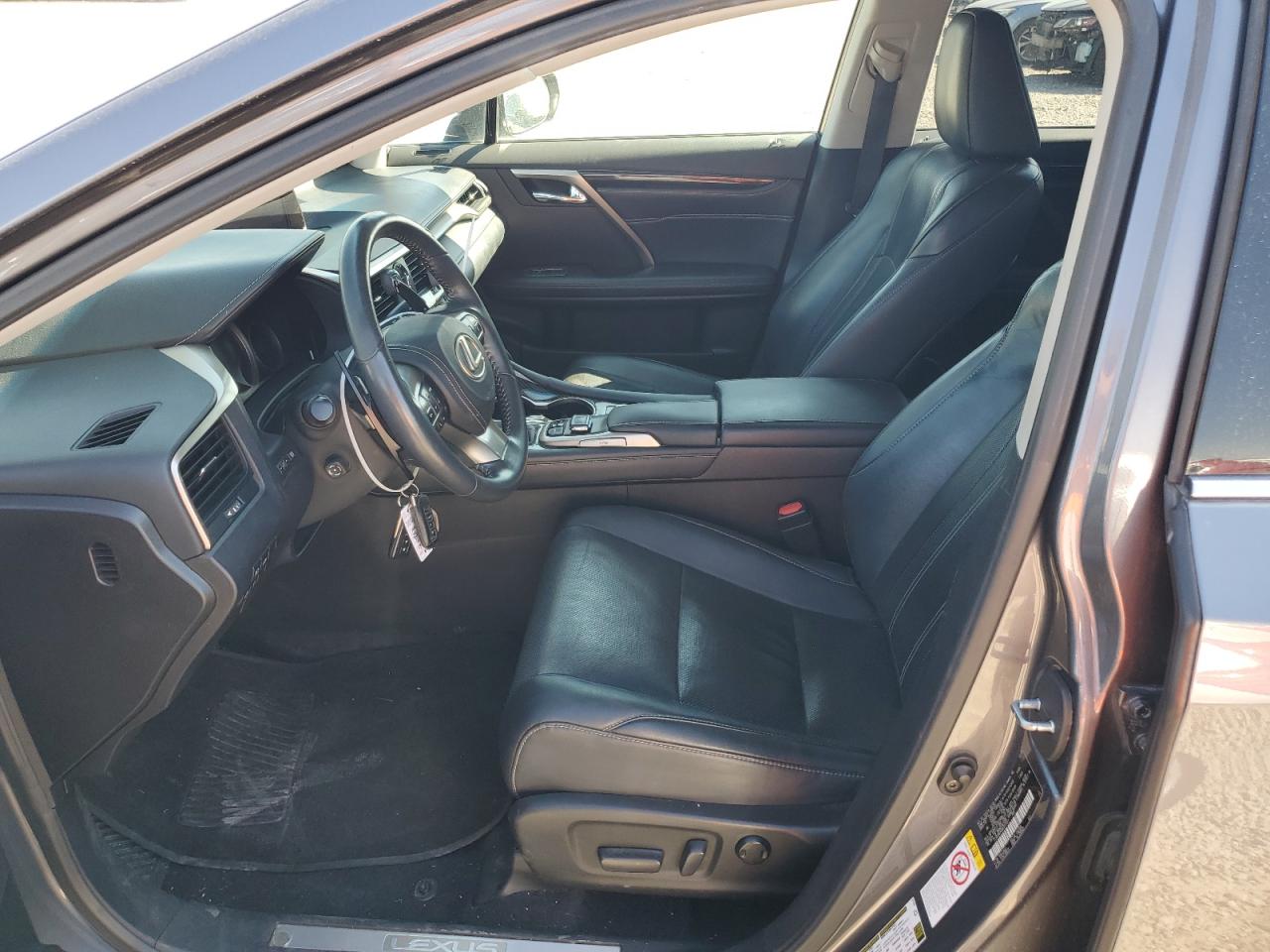 Lexus RX Base