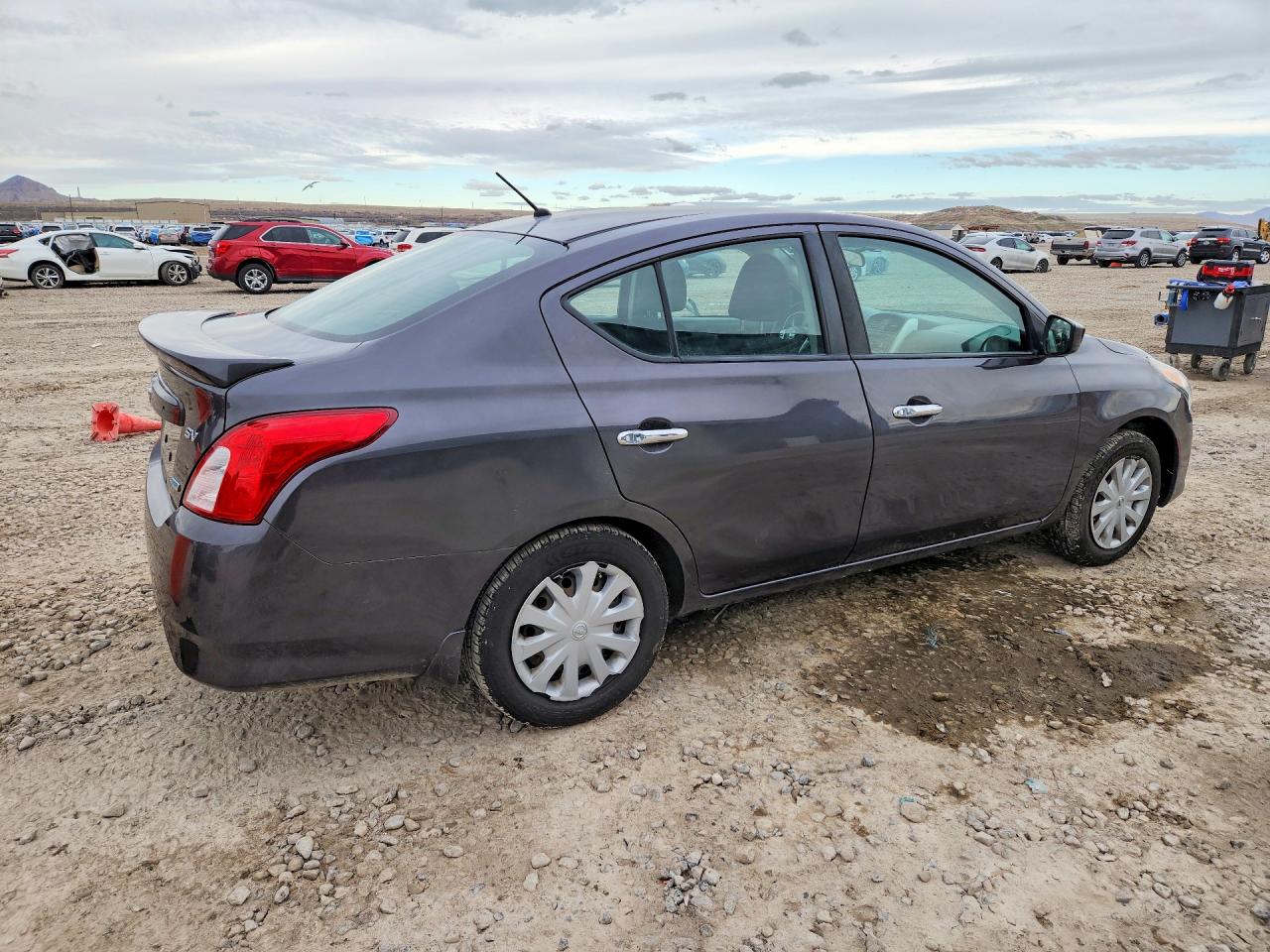 Nissan Versa 1.6 Sv