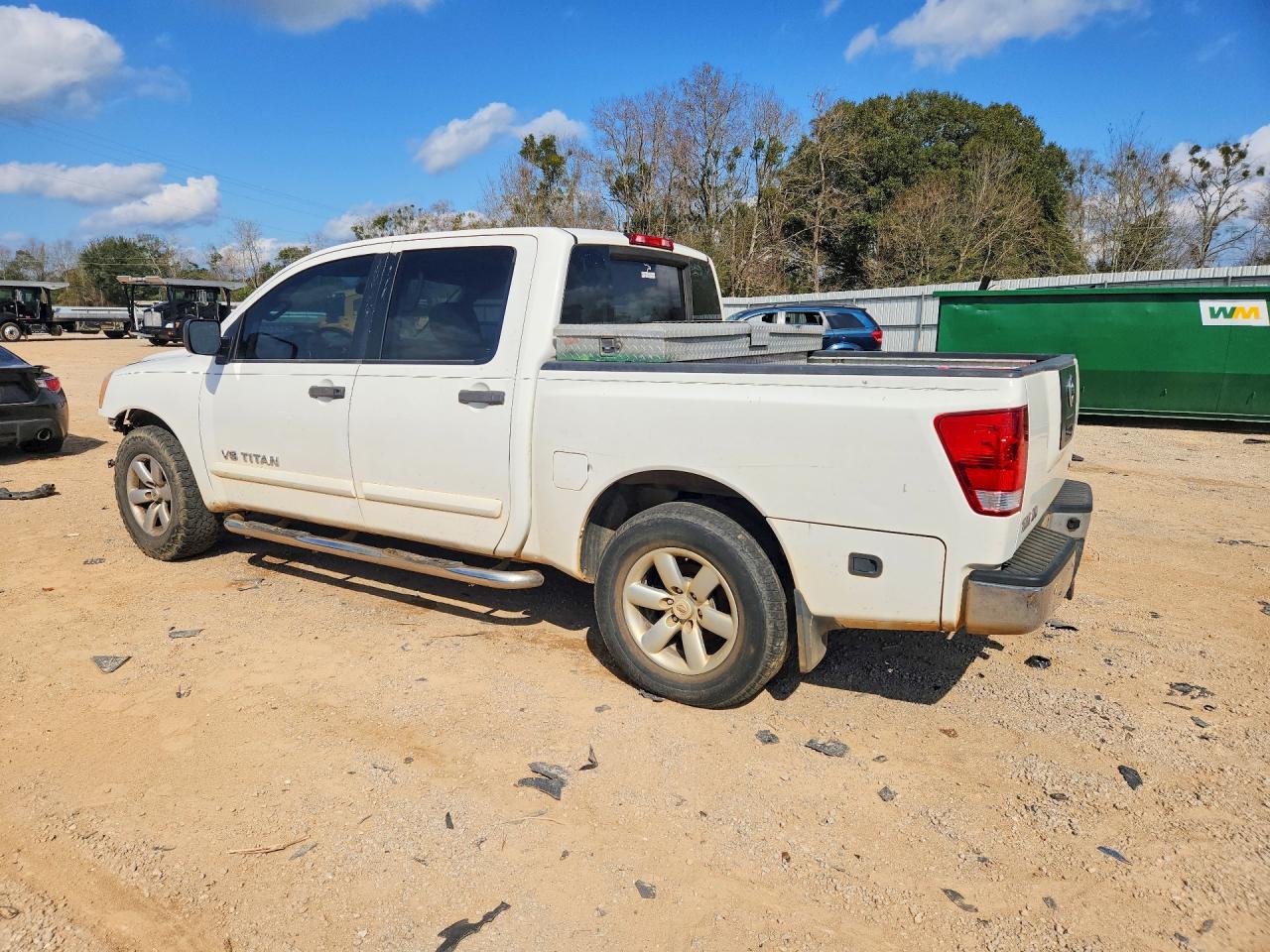 Nissan Titan Sv