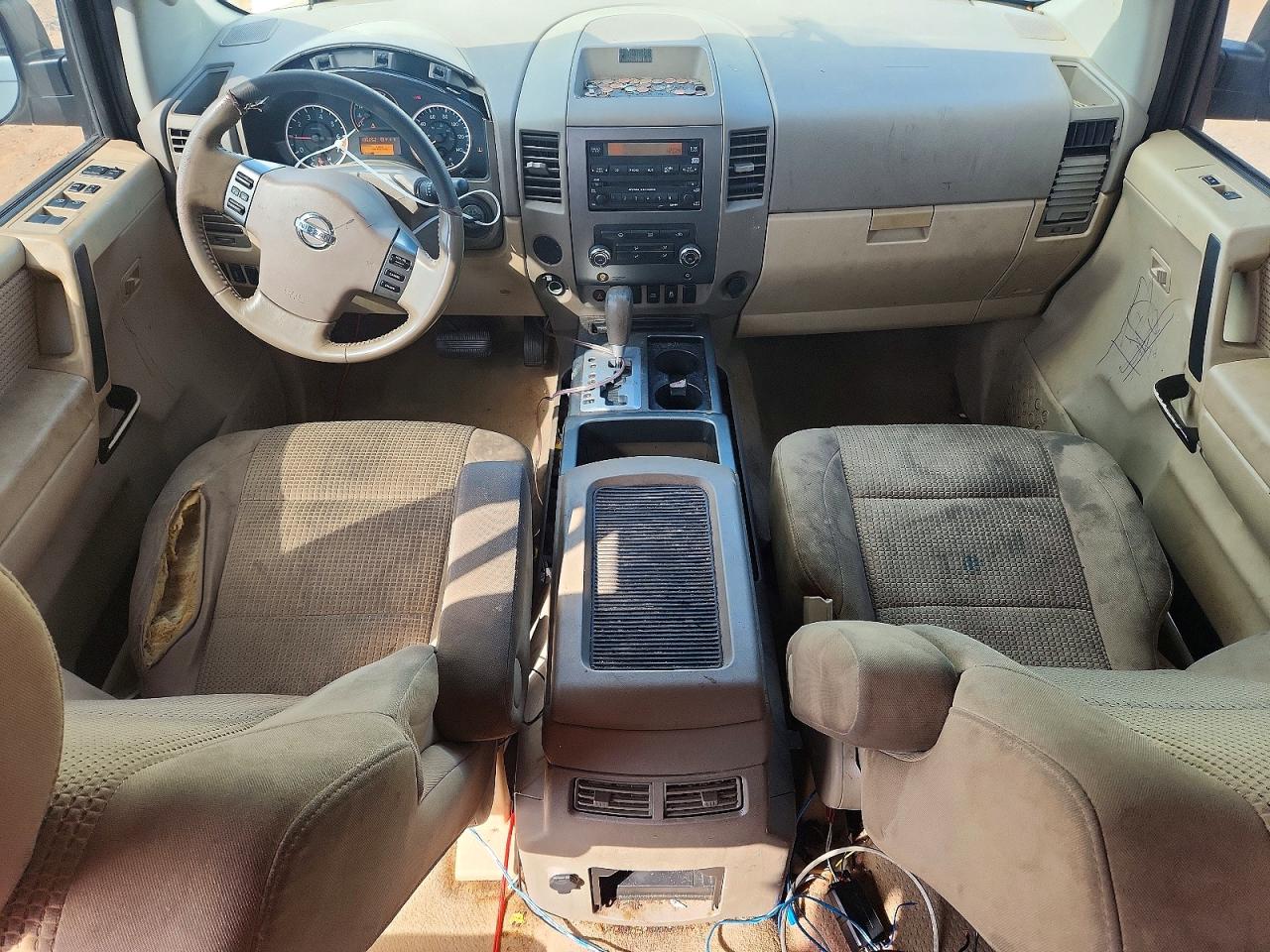 Nissan Titan Sv