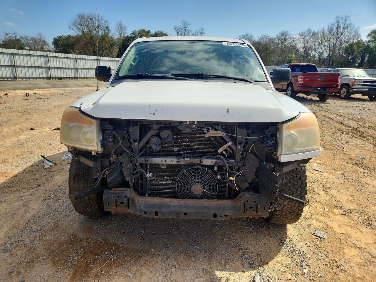 Nissan Titan Sv