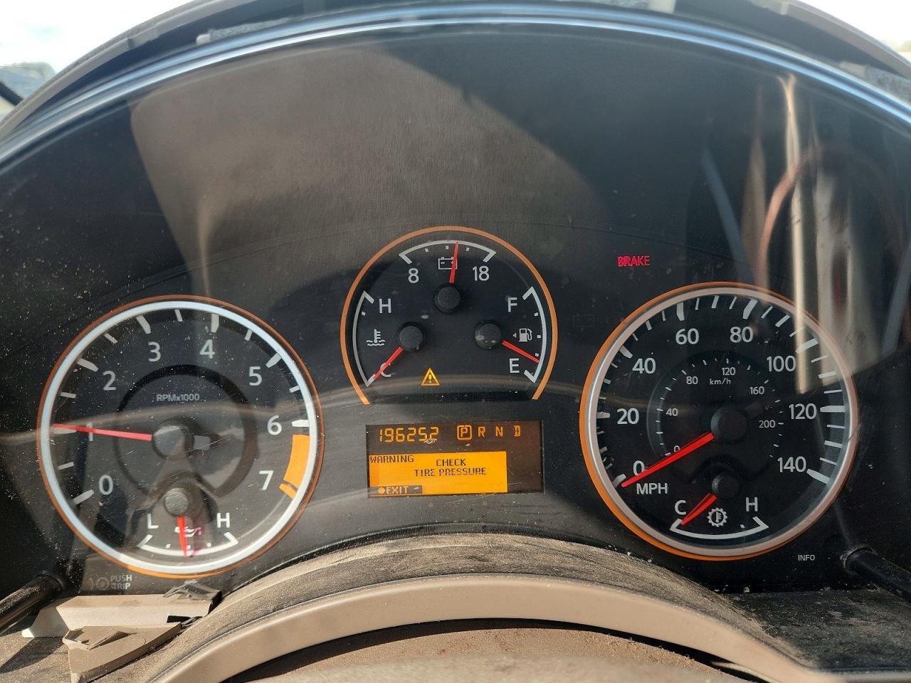 Nissan Titan Sv