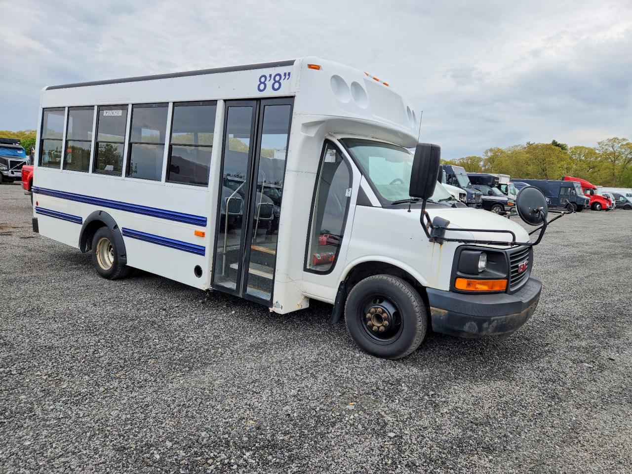 GMC Savana Cutaway G3500