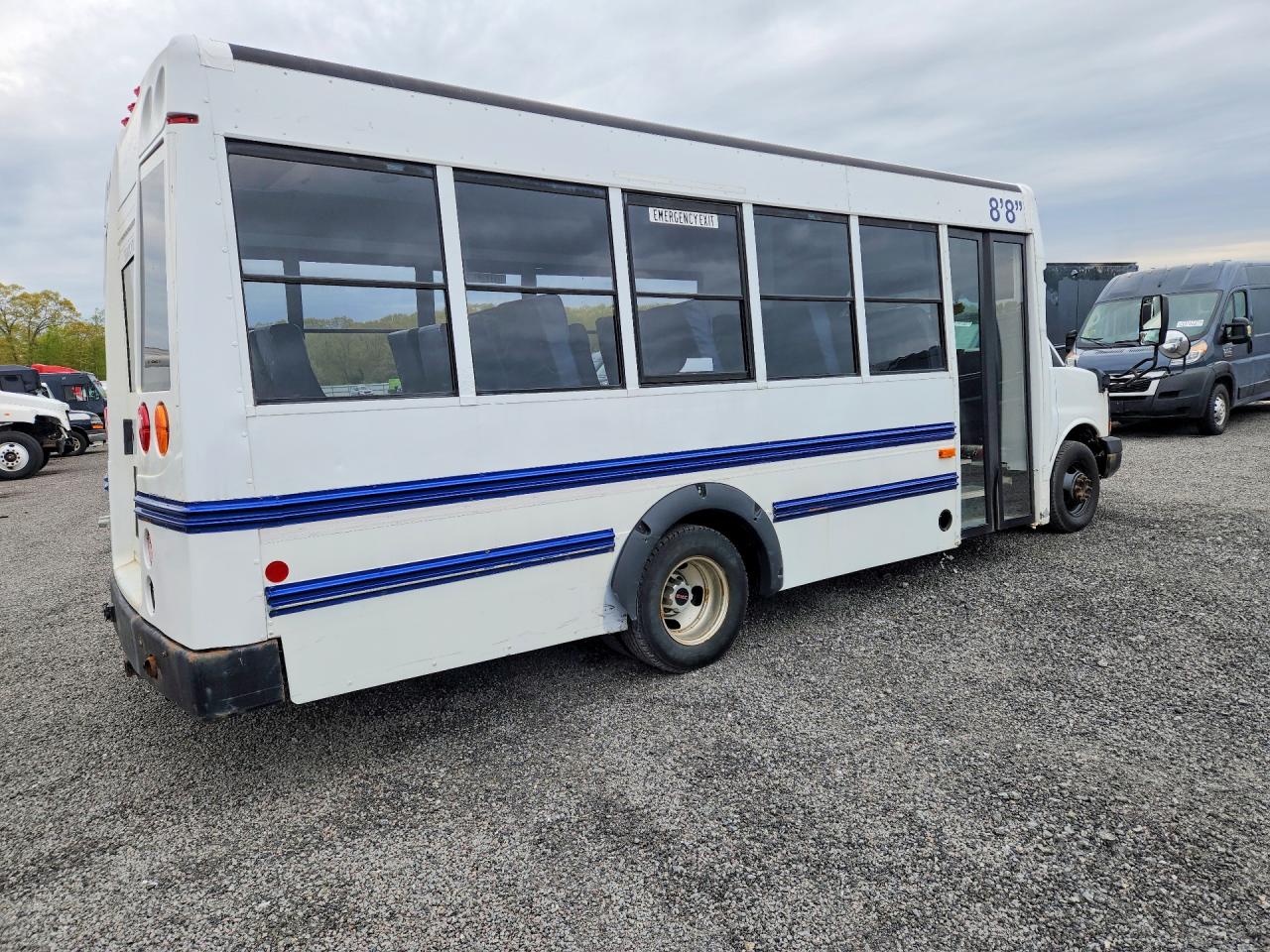 GMC Savana Cutaway G3500