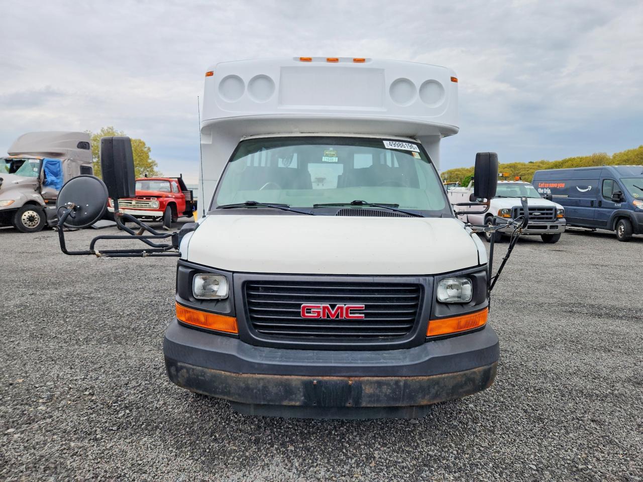 GMC Savana Cutaway G3500