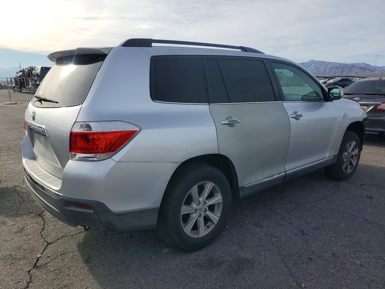 Toyota Highlander Base