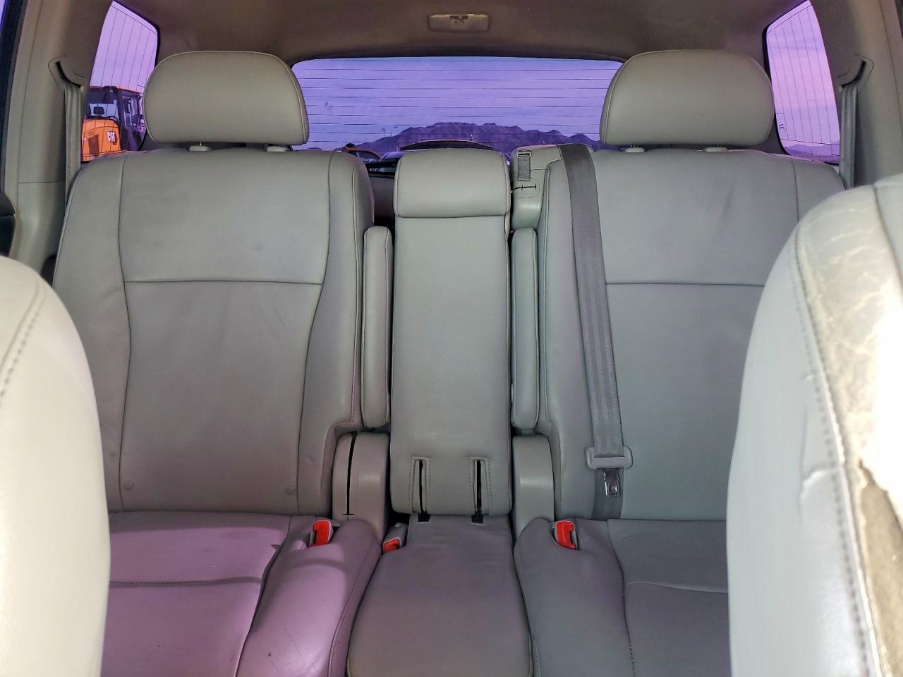Toyota Highlander Base