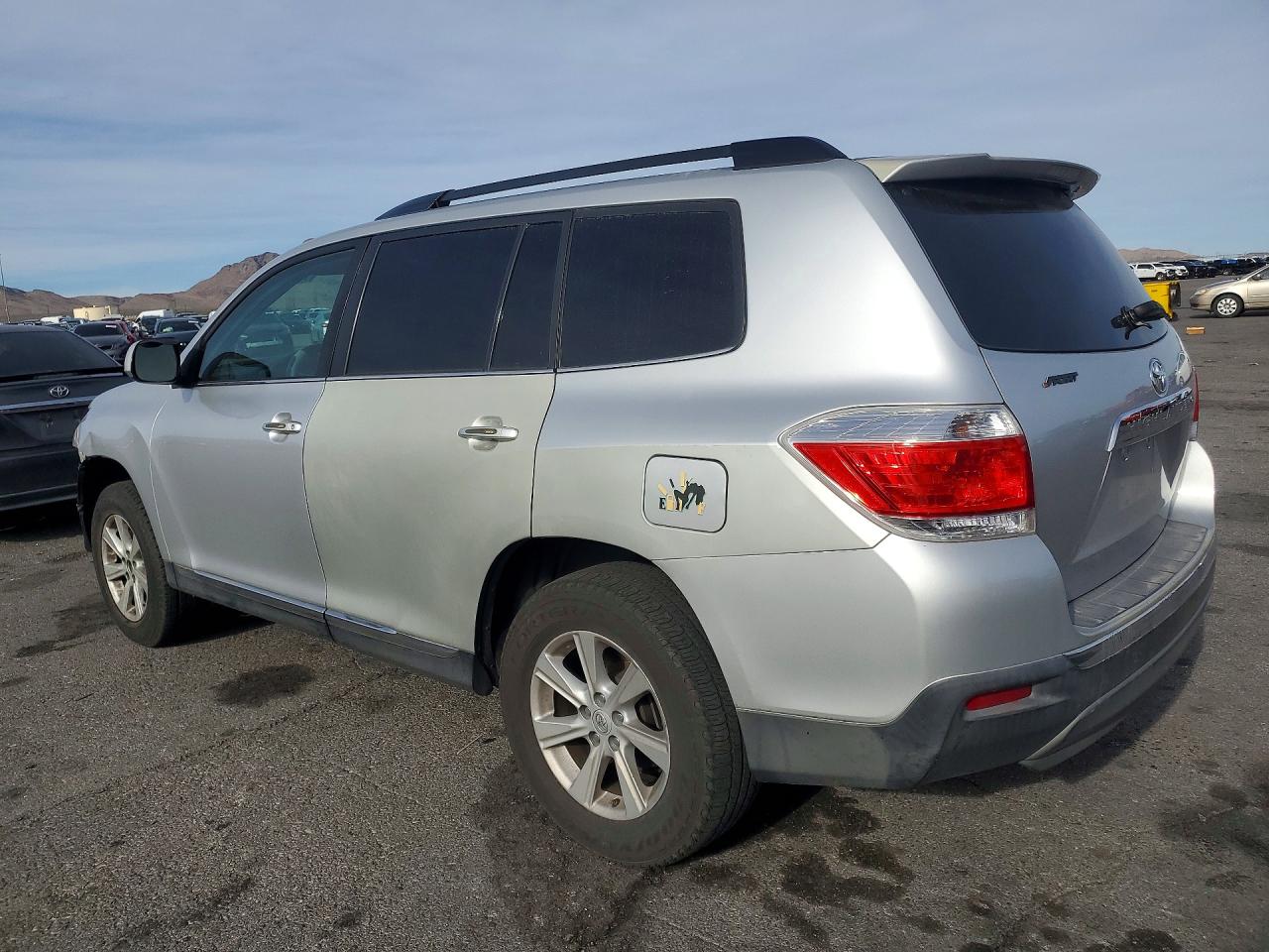 Toyota Highlander Base