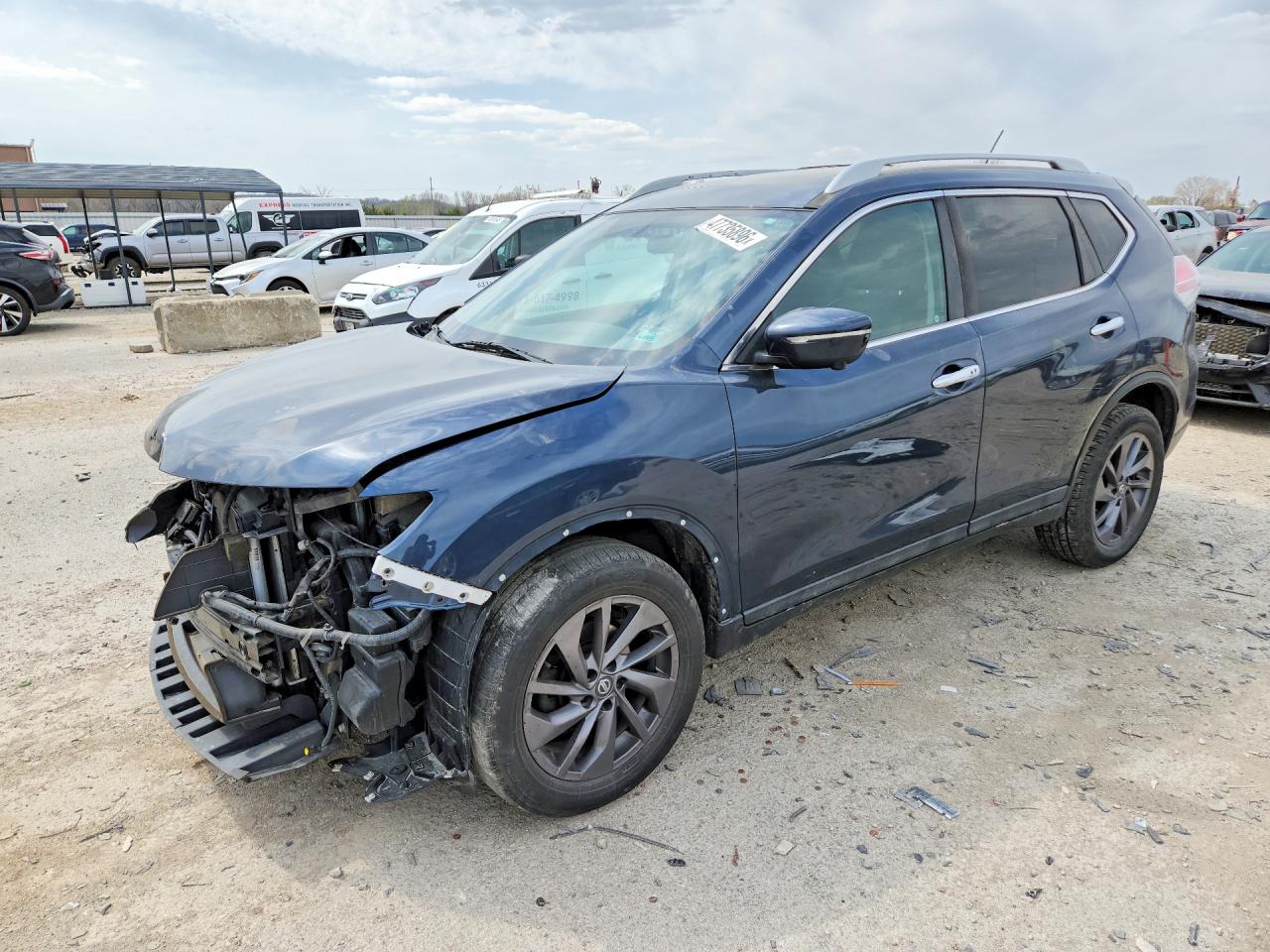 Salvage Nissan Rogue Image