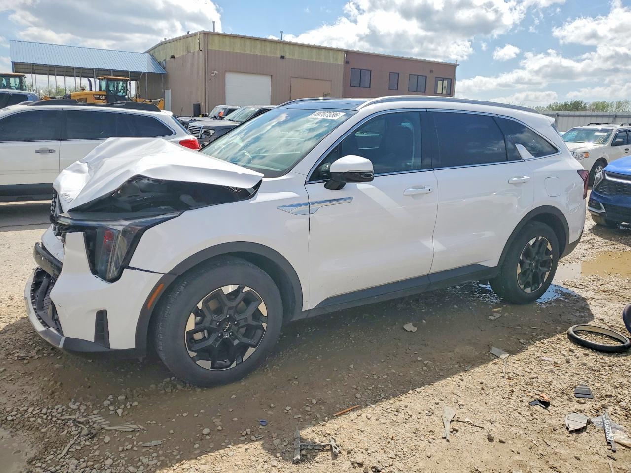 Salvage Kia Sorento Image