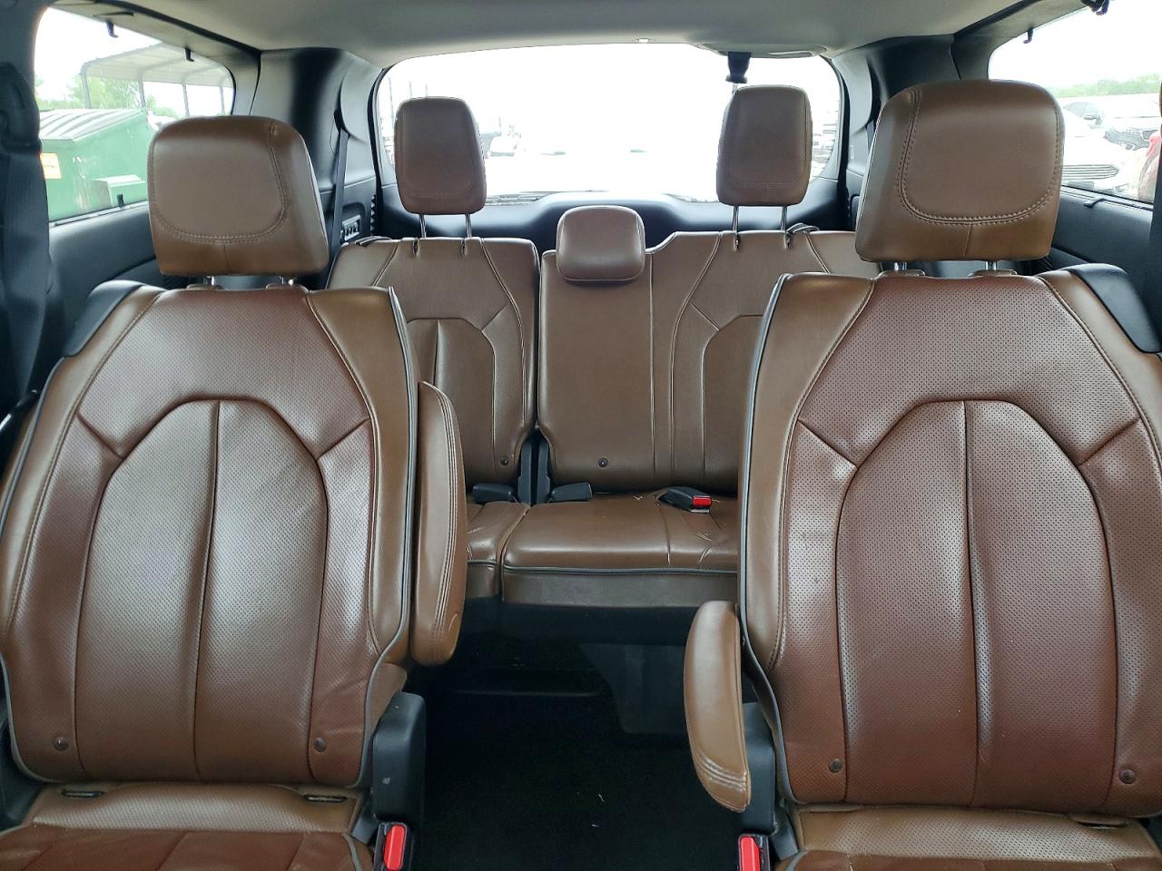 Chrysler Pacifica Limited