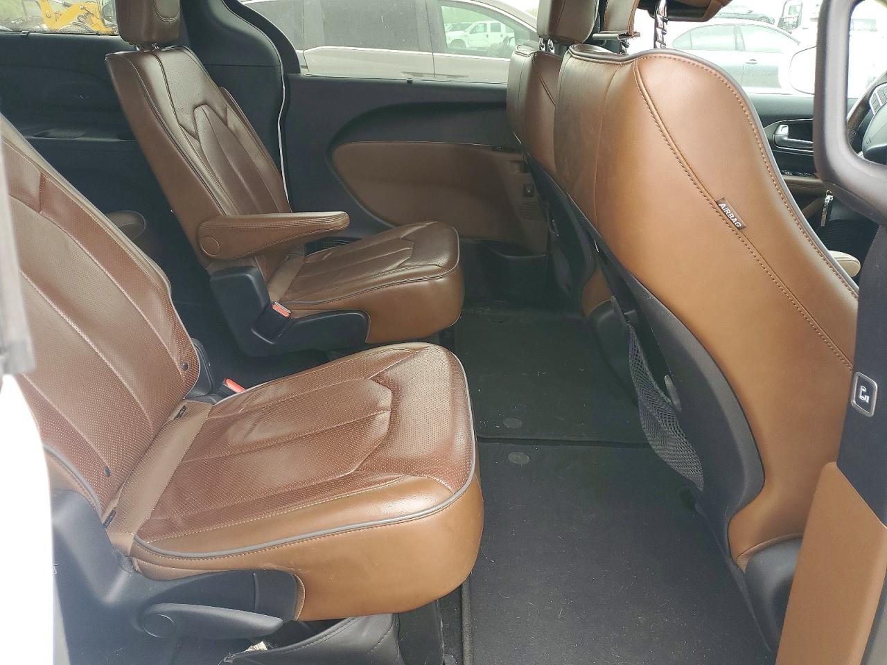 Chrysler Pacifica Limited