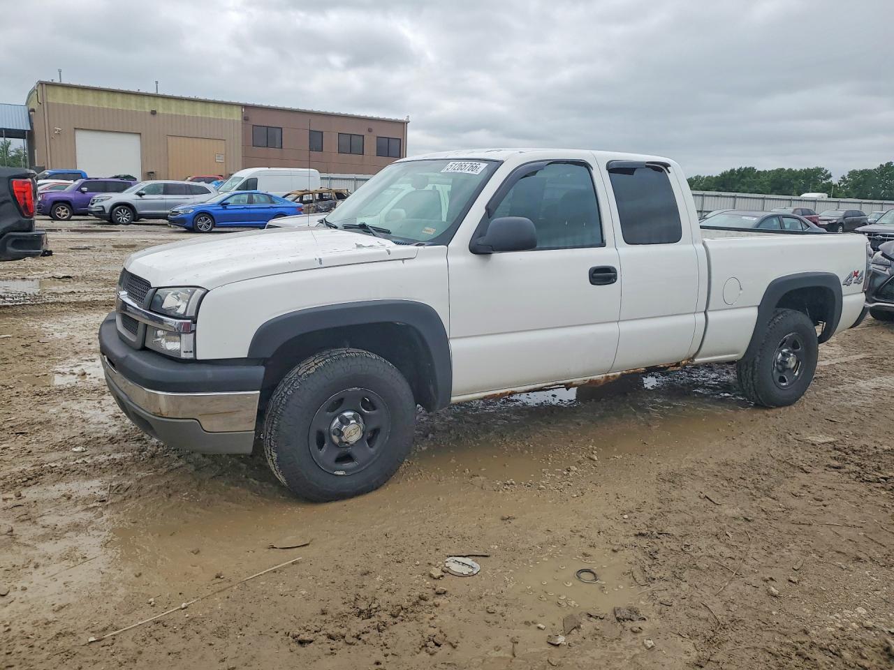 Salvage Chevrolet Silverado Image