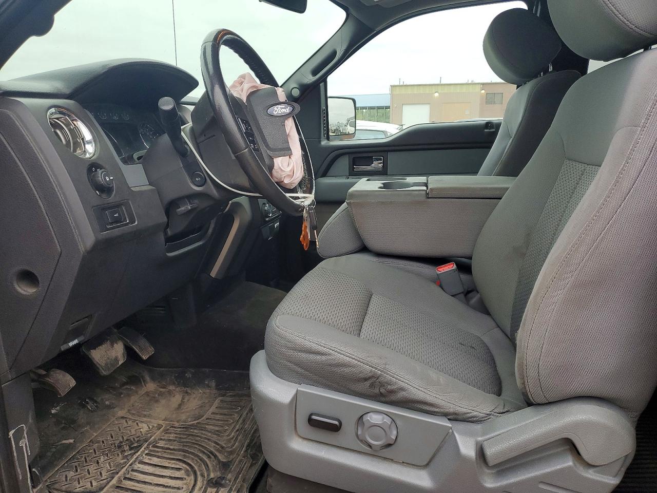 Ford F-150 Super Cab