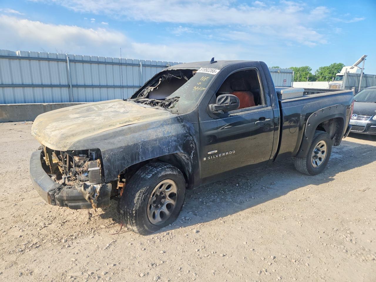 Salvage Chevrolet Silverado Image
