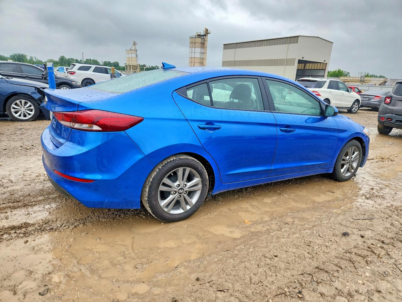Hyundai ELANTRA Value Edition