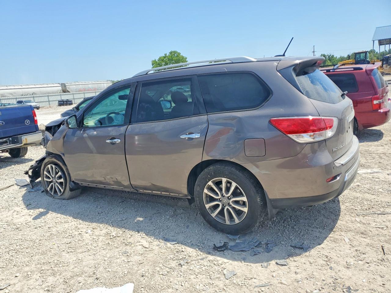 Nissan Pathfinder Sv